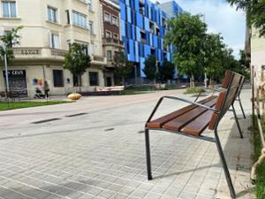 mała architektura, ława, ławka, podłokietnik