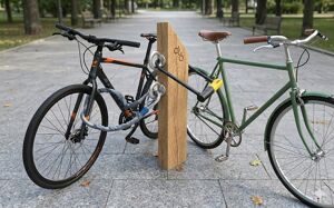 [translation-not-found:street-furniture], parking rowerowy, kłoda, podpora
