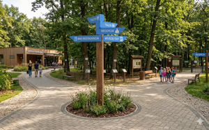 [translation-not-found:street-furniture], autre, drogowskaz, kłoda, systemy informacyjne, tablica informacyjna