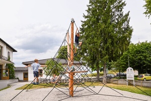 [translation-not-found:street-furniture], richter spielgeraete gmbh, cena aktualna, drewno ze zrównoważonej gospodarki leśnej z certyfikatem 70 % pefc 08.260.713, urządzenie atestowane przez tuv sud i zgodne z normą en 1176., wsu ≤ 3.00