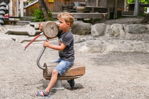 [translation-not-found:street-furniture], richter spielgeraete gmbh, cena aktualna
