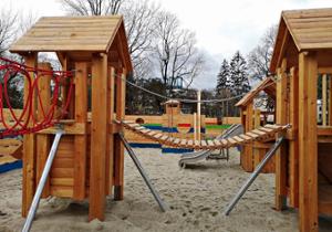 [translation-not-found:street-furniture], richter spielgeraete gmbh, 3d, cena aktualna, drewno ze zrównoważonej gospodarki leśnej z certyfikatem 70 % pefc 08.260.713, urządzenie atestowane przez tuv sud i zgodne z normą en 1176.