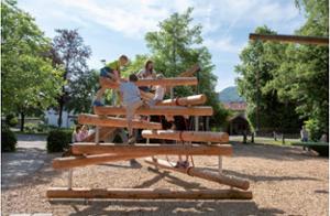 [translation-not-found:street-furniture], richter spielgeraete gmbh, cena aktualna, drewno ze zrównoważonej gospodarki leśnej z certyfikatem 70 % pefc 08.260.713, urządzenie atestowane przez tuv sud i zgodne z normą en 1176., wsu≤ 2.00 m