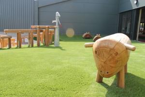 [translation-not-found:street-furniture], richter spielgeraete gmbh, cena aktualna, drewno ze zrównoważonej gospodarki leśnej z certyfikatem 70 % pefc 08.260.713, urządzenie atestowane przez tuv sud i zgodne z normą en 1176.