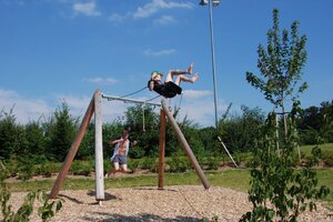 [translation-not-found:street-furniture], richter spielgeraete gmbh, cena aktualna, drewno ze zrównoważonej gospodarki leśnej z certyfikatem 70 % pefc 08.260.713, urządzenie atestowane przez tuv sud i zgodne z normą en 1176.
