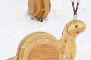 [translation-not-found:street-furniture], richter spielgeraete gmbh, cena aktualna, klejony wododporny modrzew alpejski pefc (element montowany na kotwach ze stali cynkowanej ogniowo), urządzenie atestowane przez tuv sud i zgodne z normą en 1176.