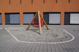 [translation-not-found:street-furniture], richter spielgeraete gmbh, cena aktualna, drewno ze zrównoważonej gospodarki leśnej z certyfikatem 70 % pefc 08.260.713, urządzenie atestowane przez tuv sud i zgodne z normą en 1176., wsu≤ 2.00 m