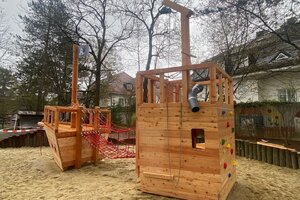 mažoji arhitektūra, richter spielgeraete gmbh, cena aktualna, drewno ze zrównoważonej gospodarki leśnej z certyfikatem 70 % pefc 08.260.713, urządzenie atestowane przez tuv sud i zgodne z normą en 1176.