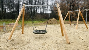 straatmeubilair, richter spielgeraete gmbh, cena aktualna, drewno ze zrównoważonej gospodarki leśnej z certyfikatem 70 % pefc 08.260.713, urządzenie atestowane przez tuv sud i zgodne z normą en 1176., youtube