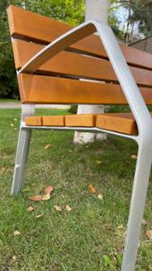 mobilier stradal, ławka, podłokietnik