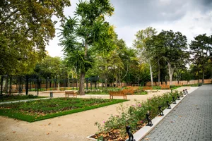 gatumöbler, ławka