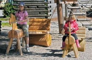 gatumöbler, richter spielgeraete gmbh, cena aktualna, drewno ze zrównoważonej gospodarki leśnej z certyfikatem 70 % pefc 08.260.713, urządzenie atestowane przez tuv sud i zgodne z normą en 1176.